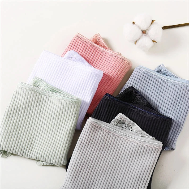 Pack of 5 Menstrual Panties (+4 free cotton panties)