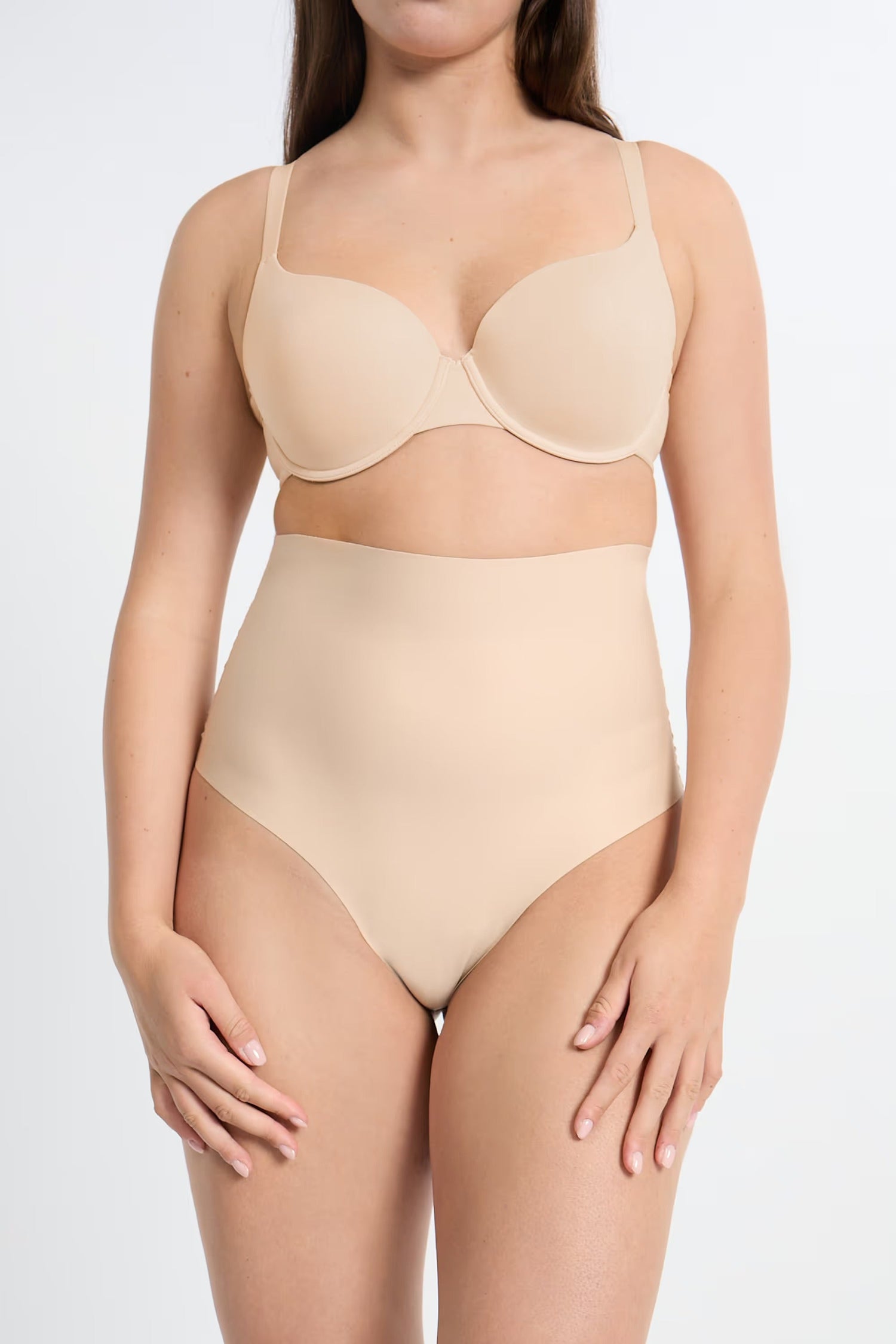 Culottes gainantes et gaines amincissantes