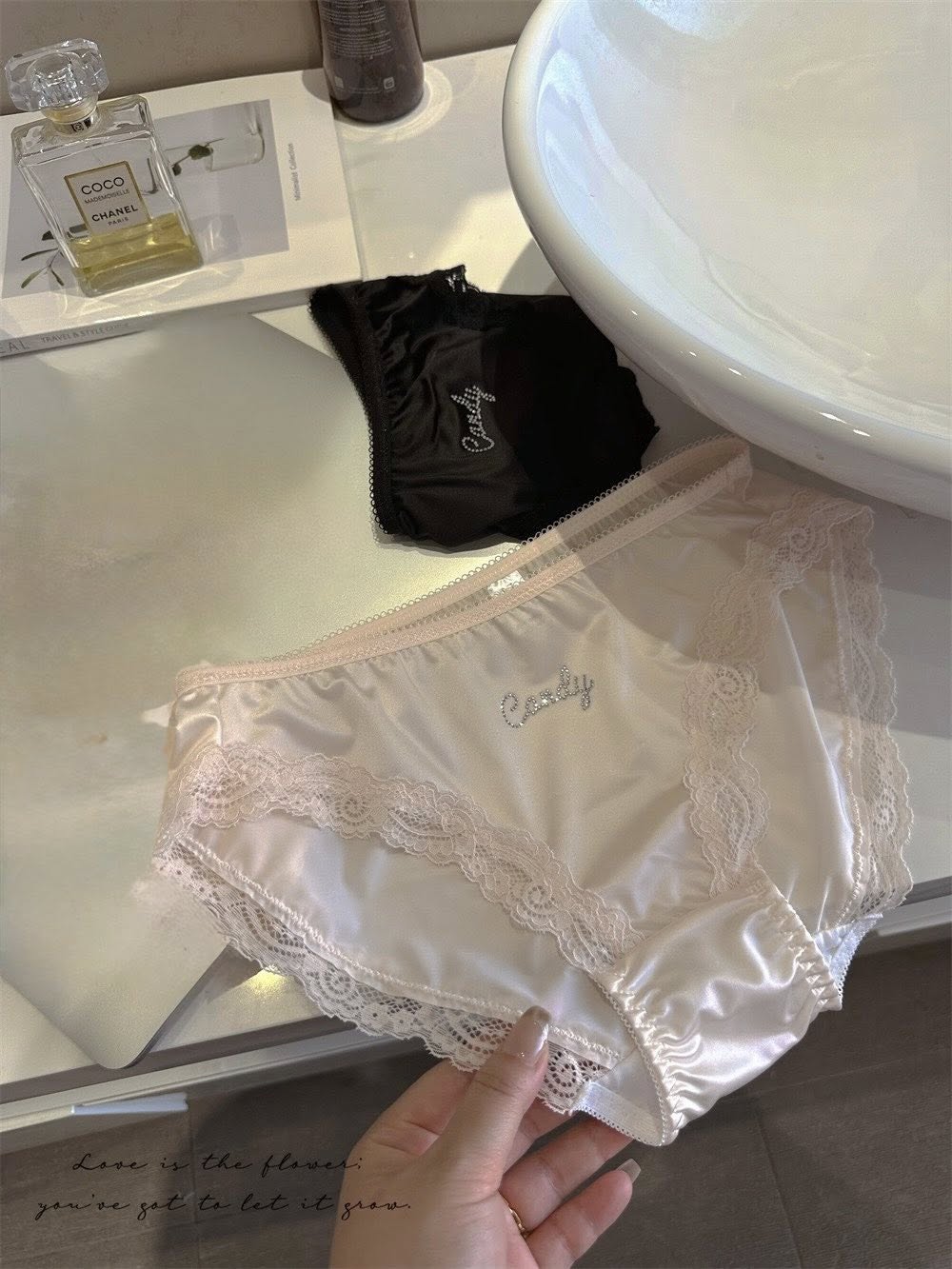 Set of 3 Elya lace panties 